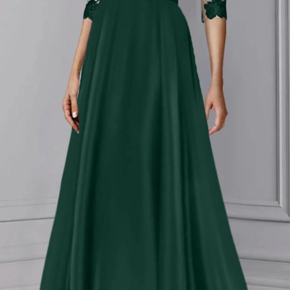 Dark green elegant dress - Picture 2 of 2